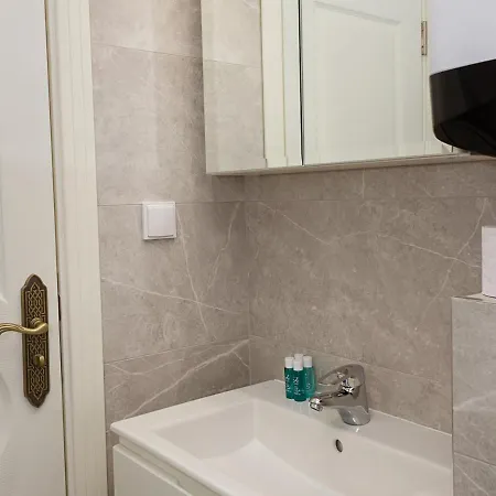 2bd In The Heart Of With Parking - Gold By Flat Mаnаger Appartamento Varna