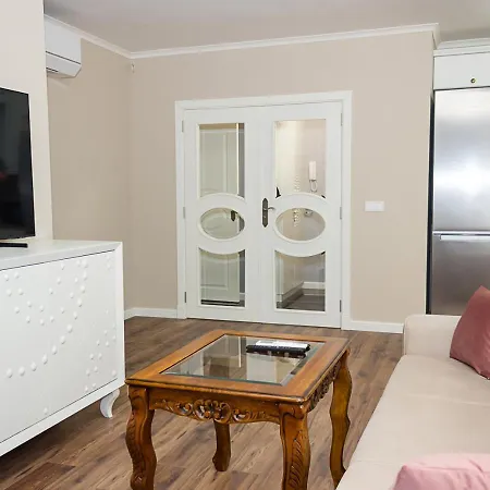 2bd In The Heart Of With Parking - Gold By Flat Mаnаger Апартамент